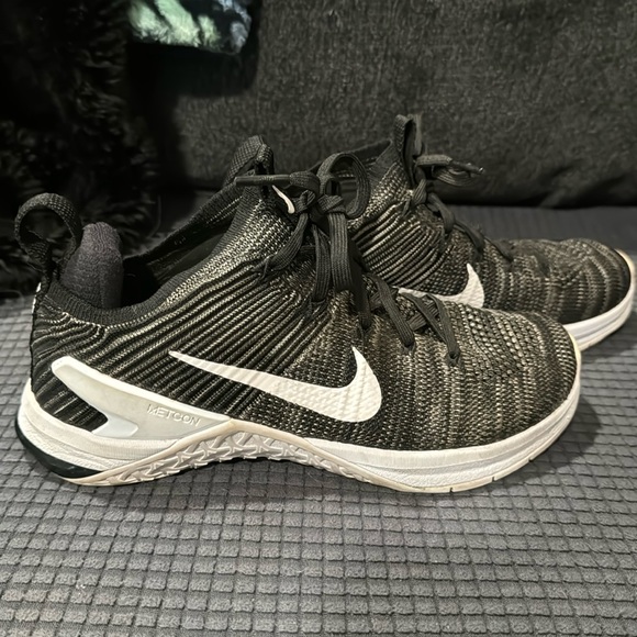 Nike METCON trainers - Picture 1 of 6